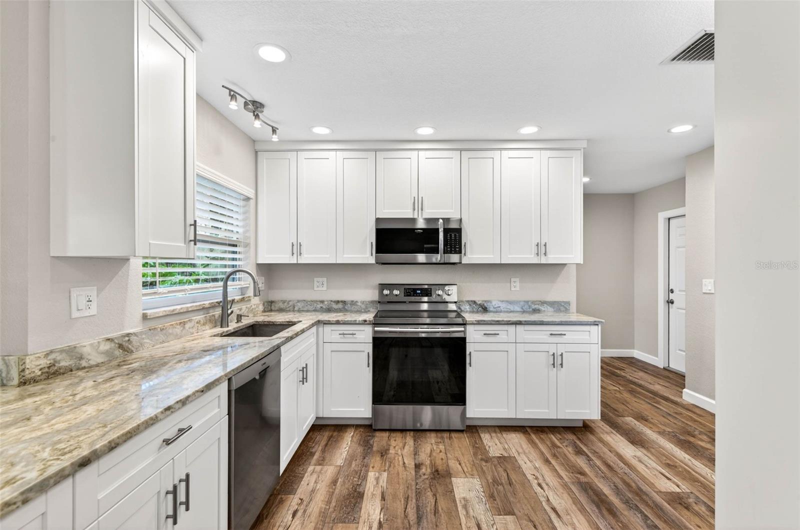 GOLF VIEW ESTATES - Residential