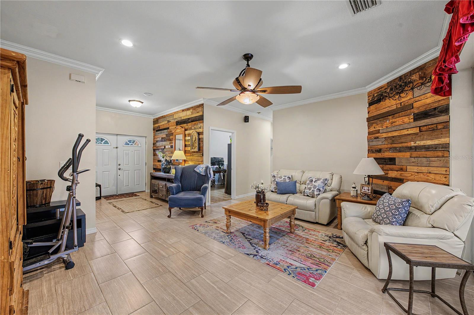 LIVINGSTON ACRES - Residential