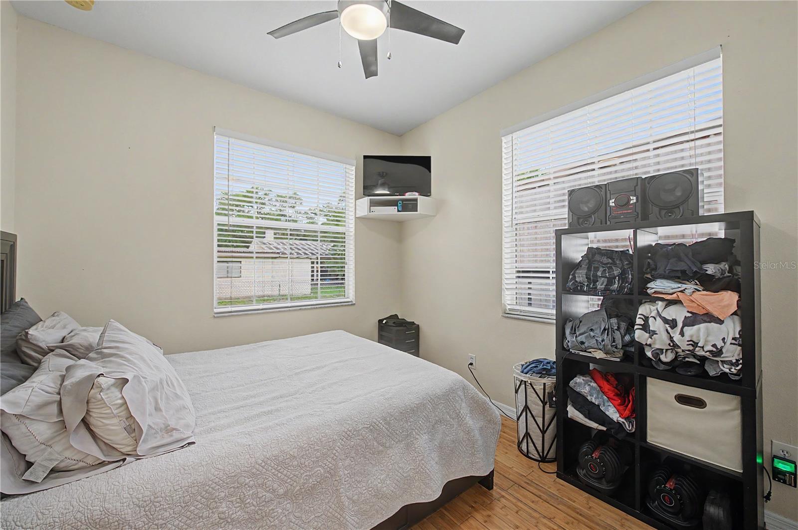 LIVINGSTON ACRES - Residential