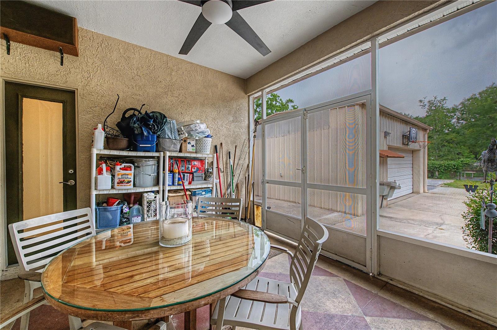 LIVINGSTON ACRES - Residential