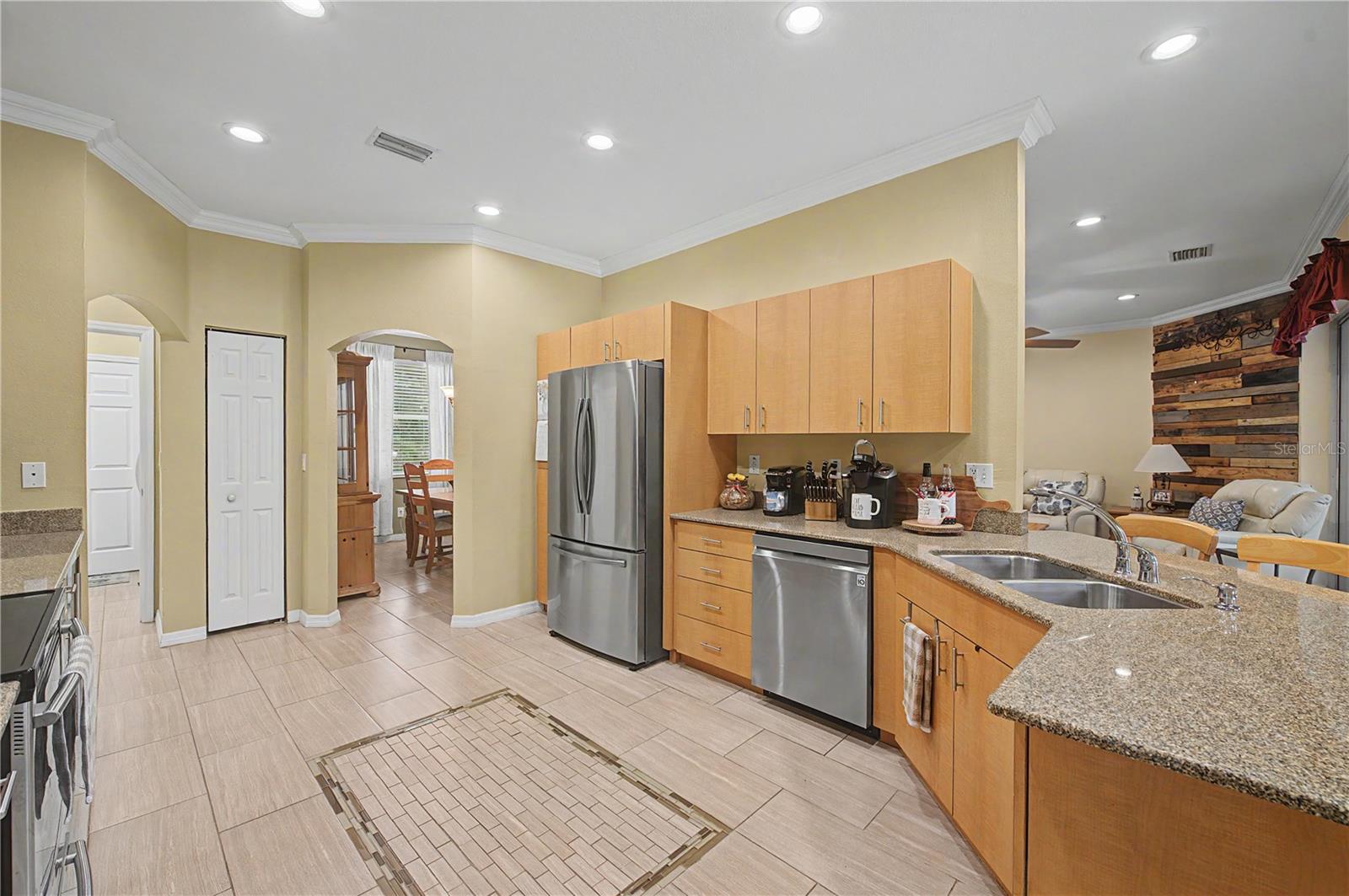 LIVINGSTON ACRES - Residential