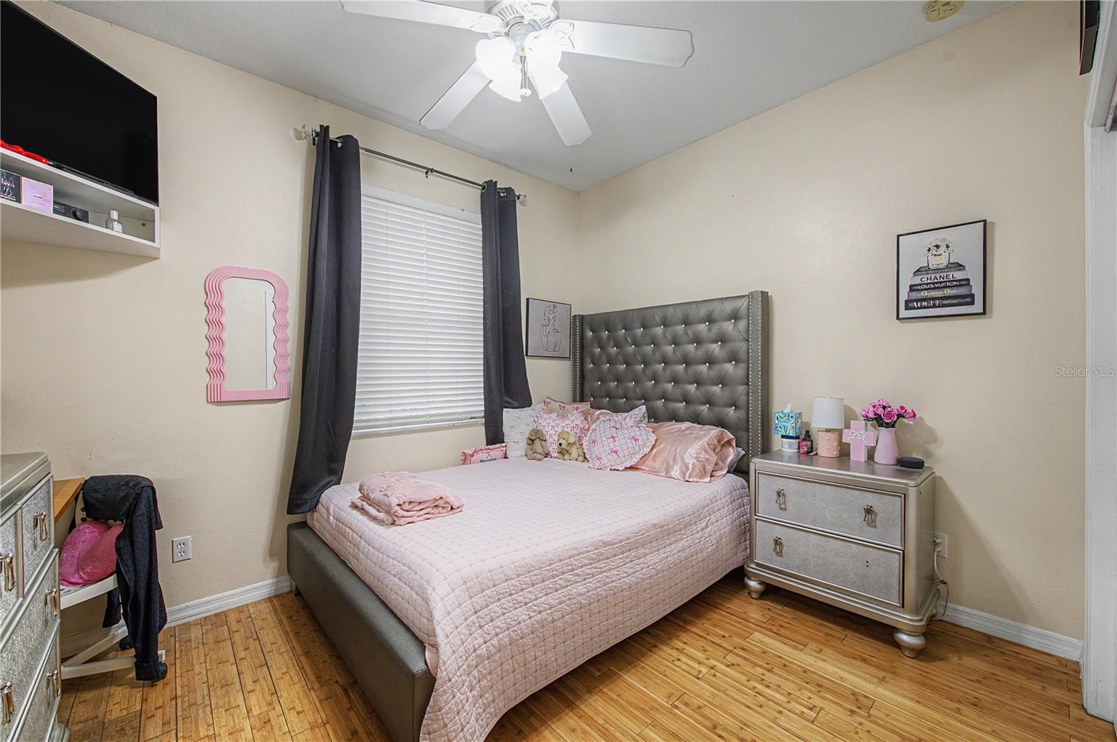 LIVINGSTON ACRES - Residential