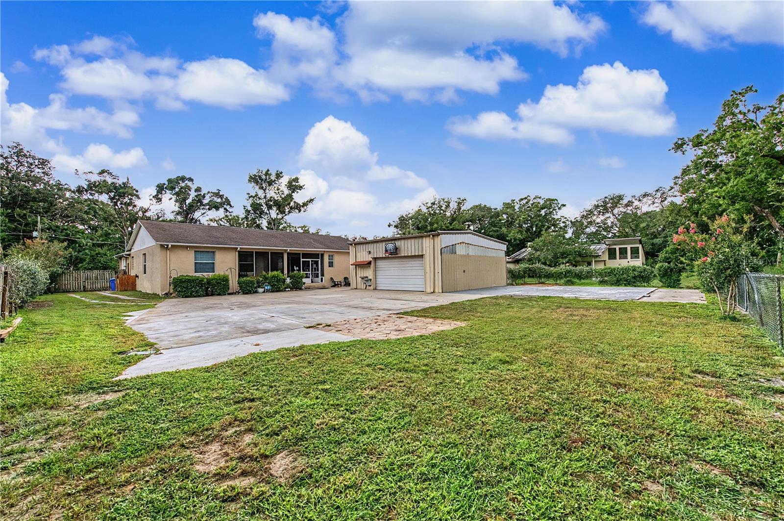 LIVINGSTON ACRES - Residential