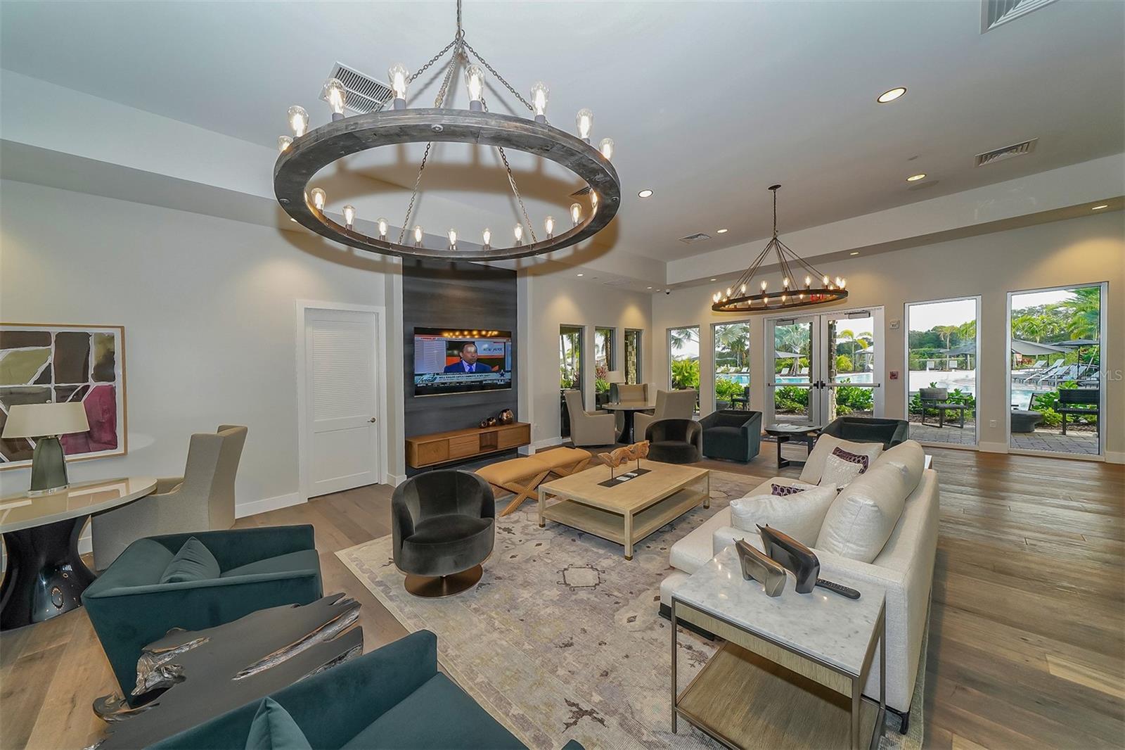 LEGACY ESTATES ON PALMER RANCH - Residential