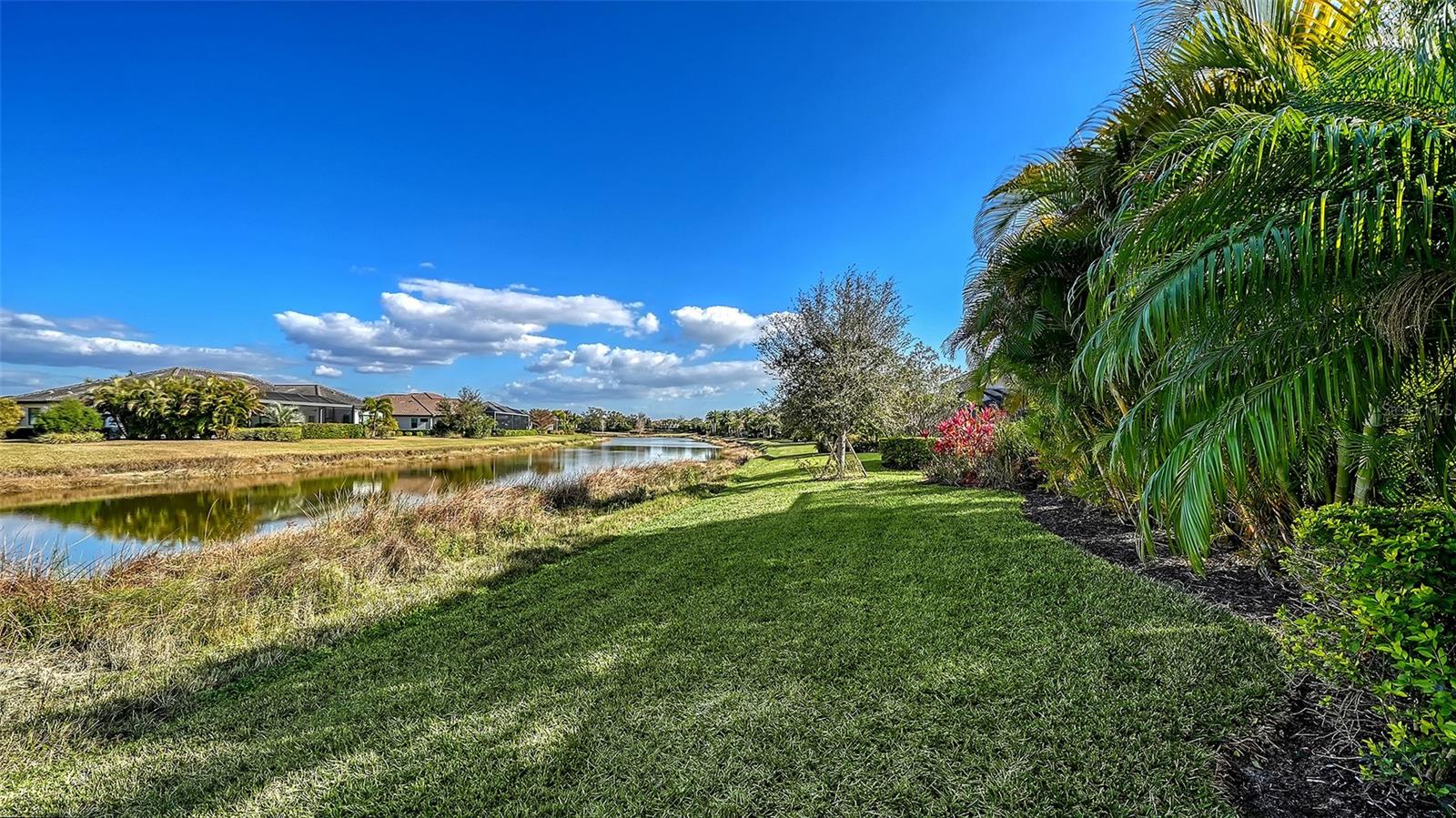 LEGACY ESTATES ON PALMER RANCH - Residential