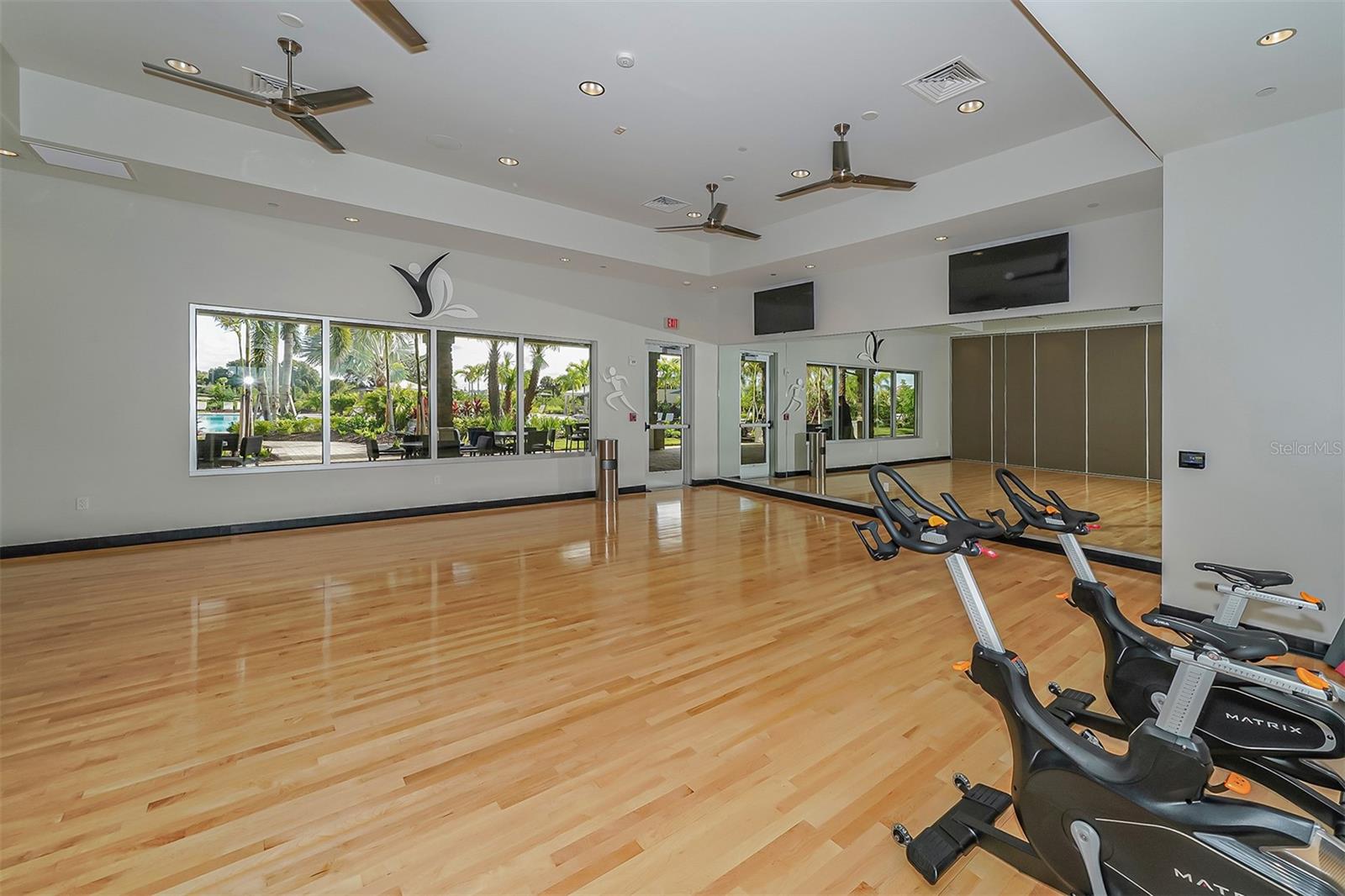 LEGACY ESTATES ON PALMER RANCH - Residential