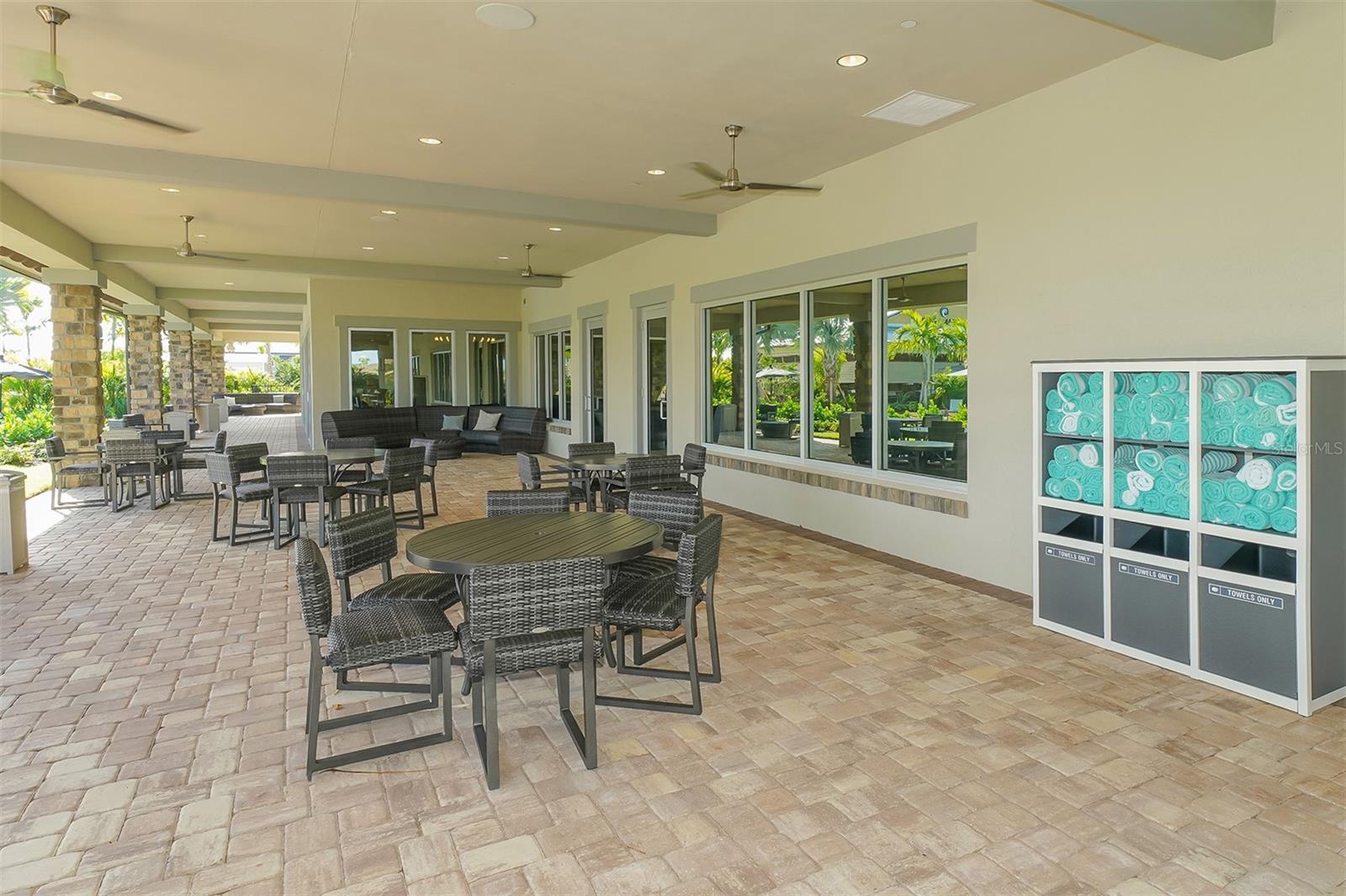 LEGACY ESTATES ON PALMER RANCH - Residential
