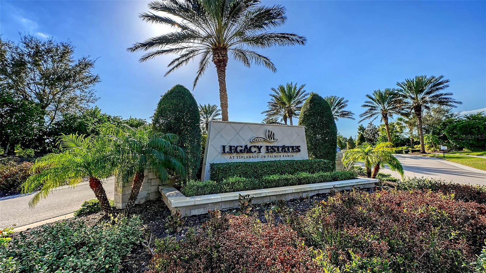LEGACY ESTATES ON PALMER RANCH - Residential