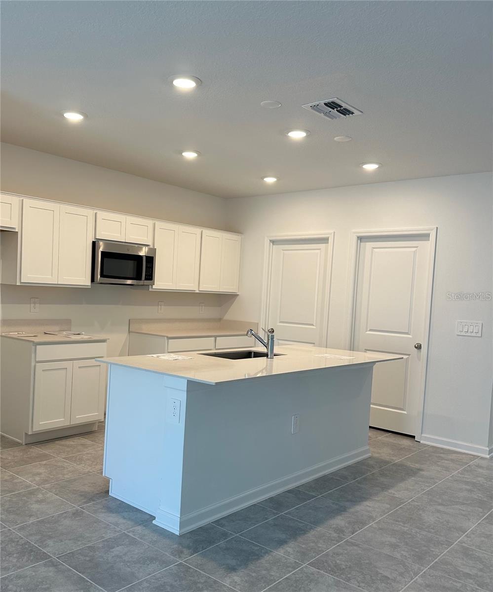 CASCADES PH 2 - Residential Lease