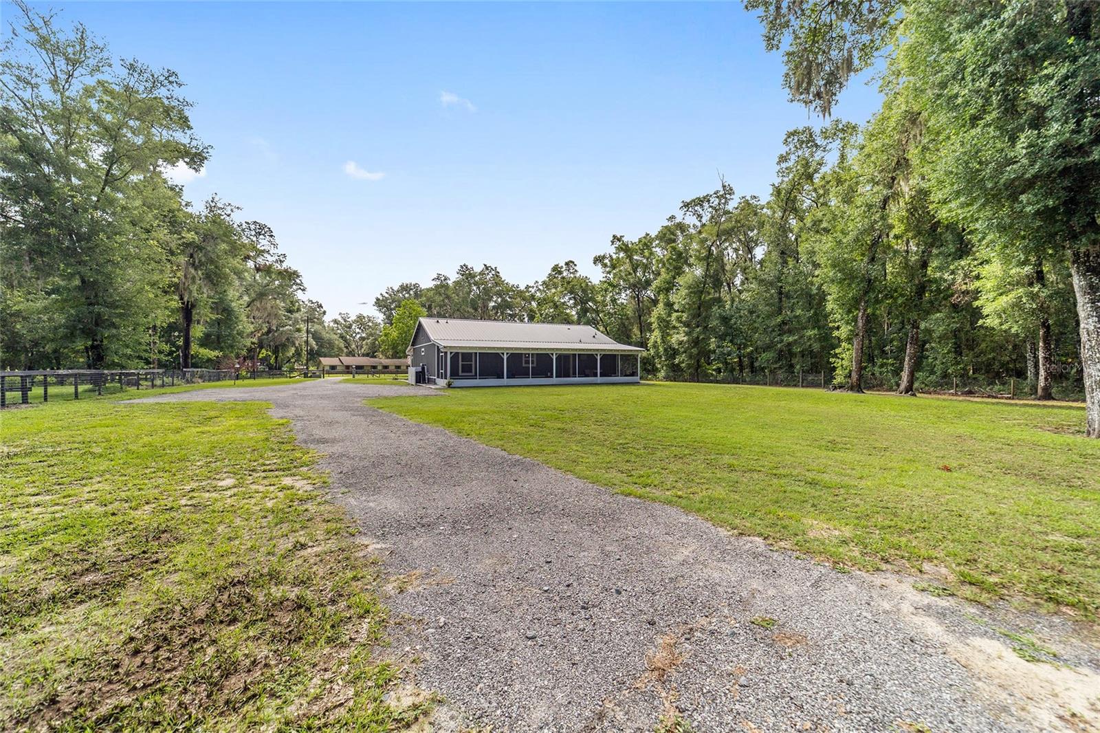 MEADOWBROOK RANCHES - Residential