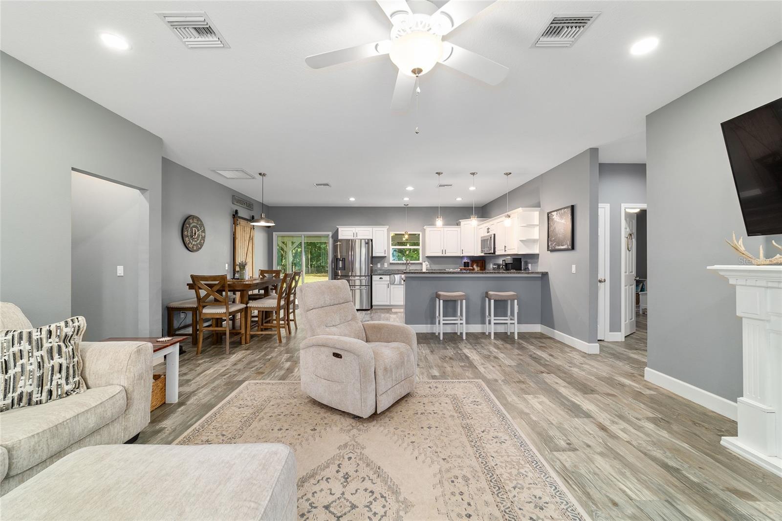MEADOWBROOK RANCHES - Residential