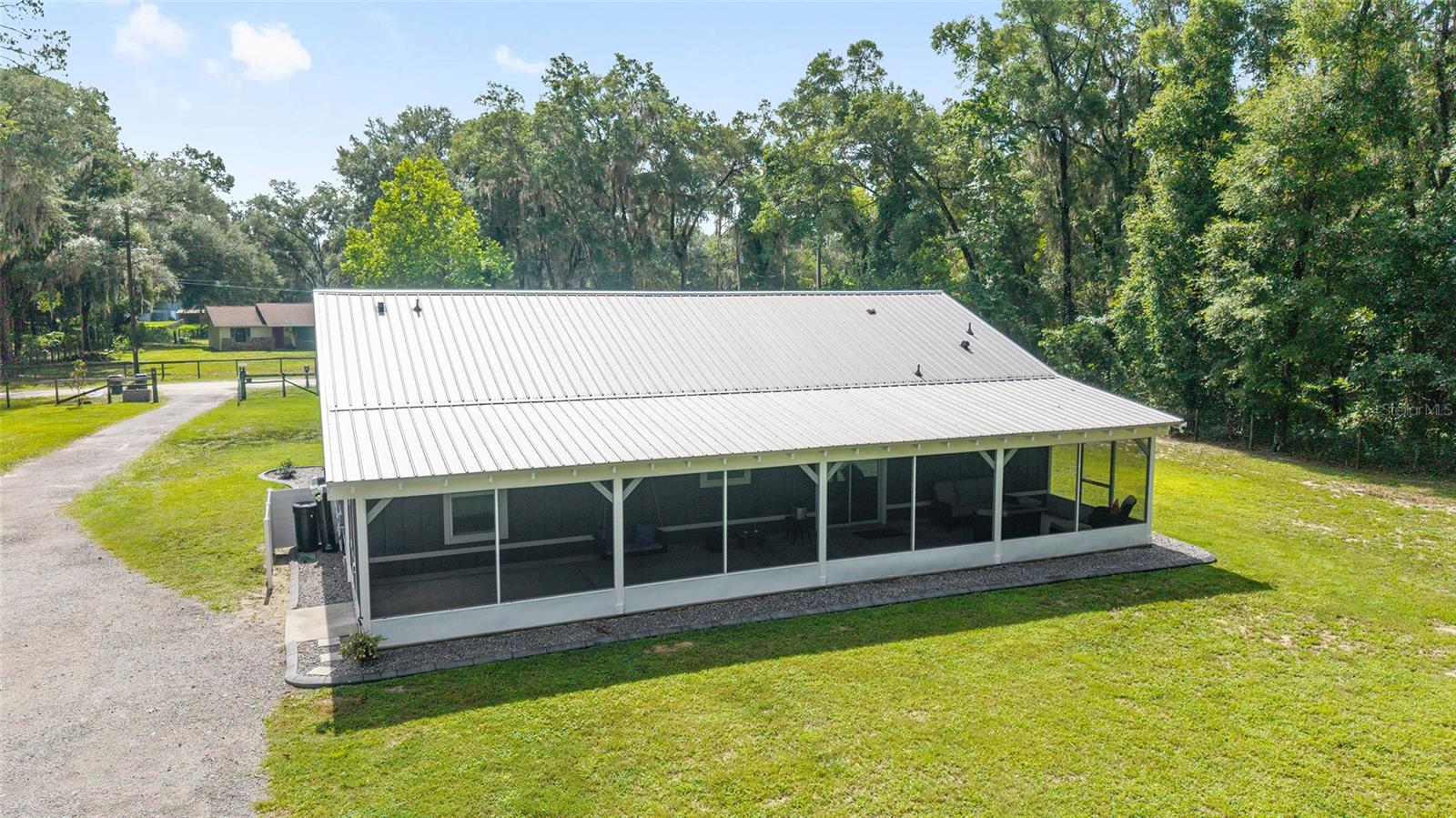 MEADOWBROOK RANCHES - Residential
