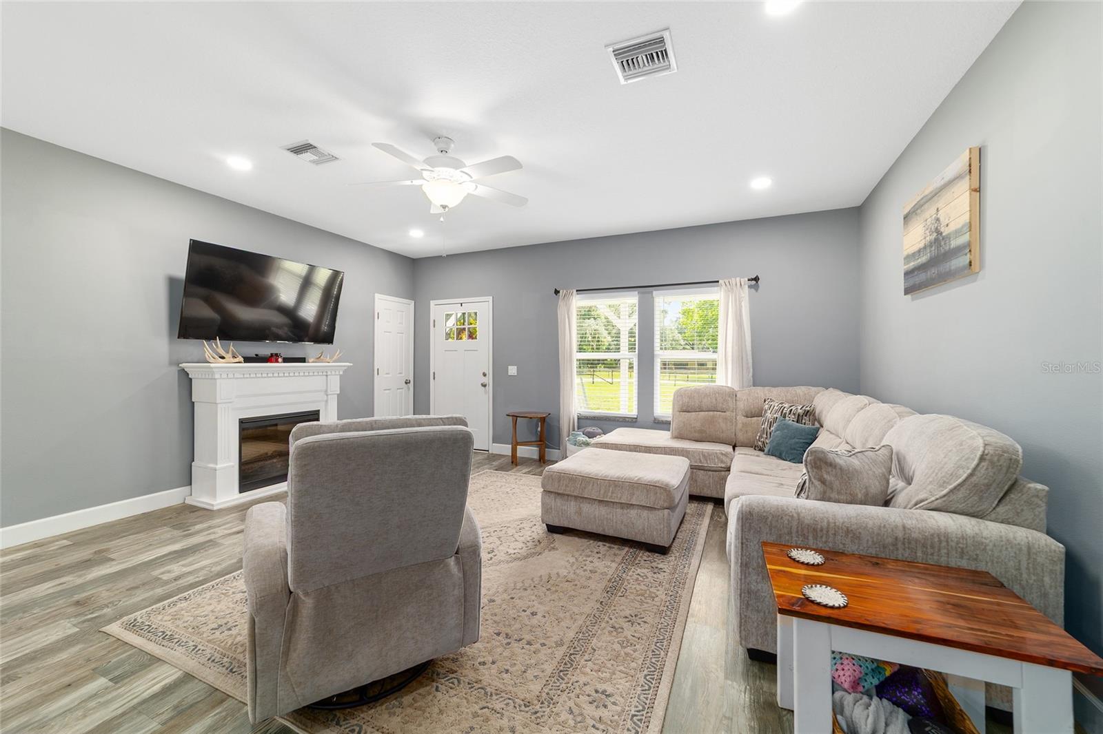 MEADOWBROOK RANCHES - Residential