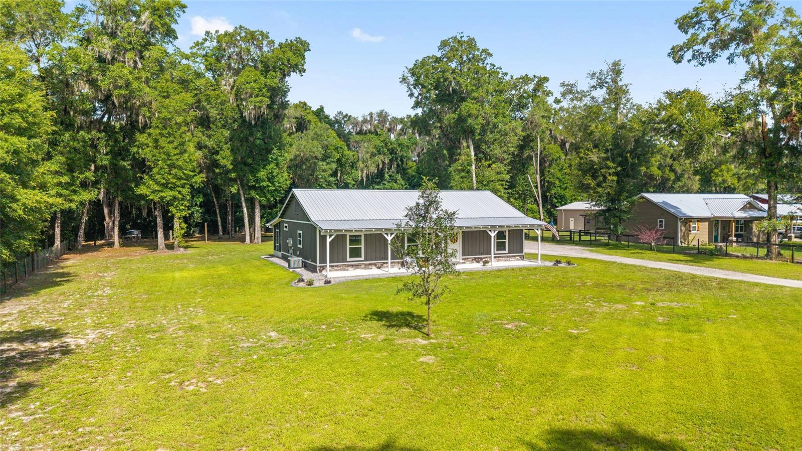 MEADOWBROOK RANCHES - Residential