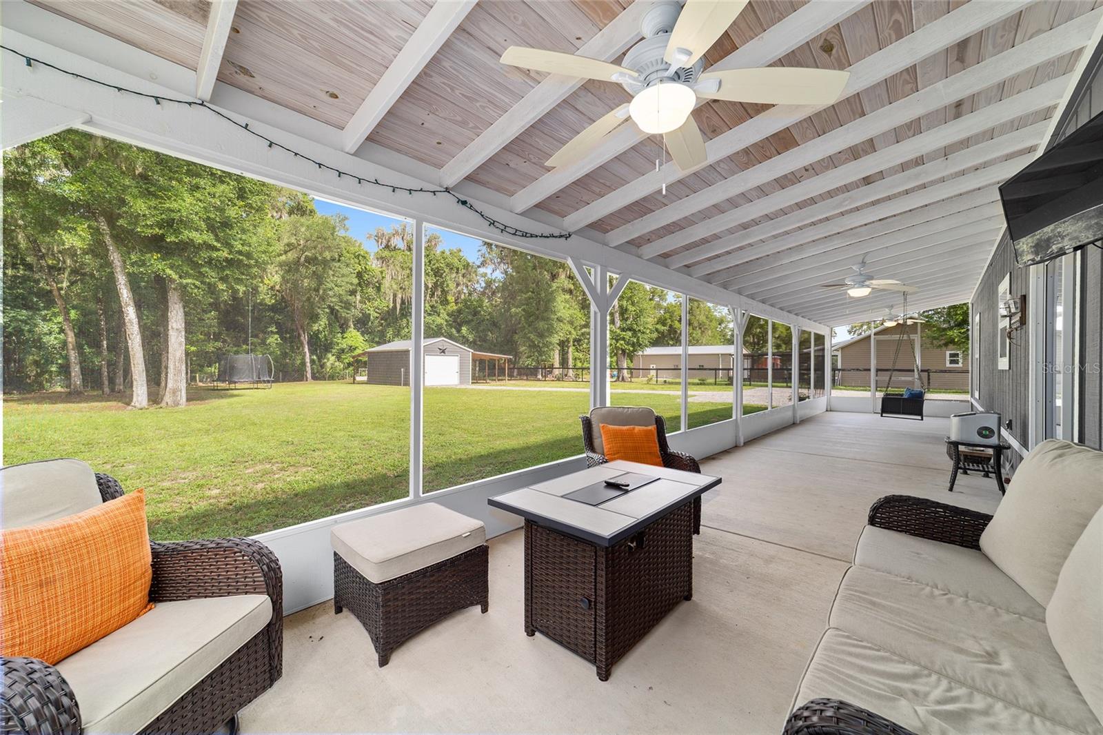 MEADOWBROOK RANCHES - Residential