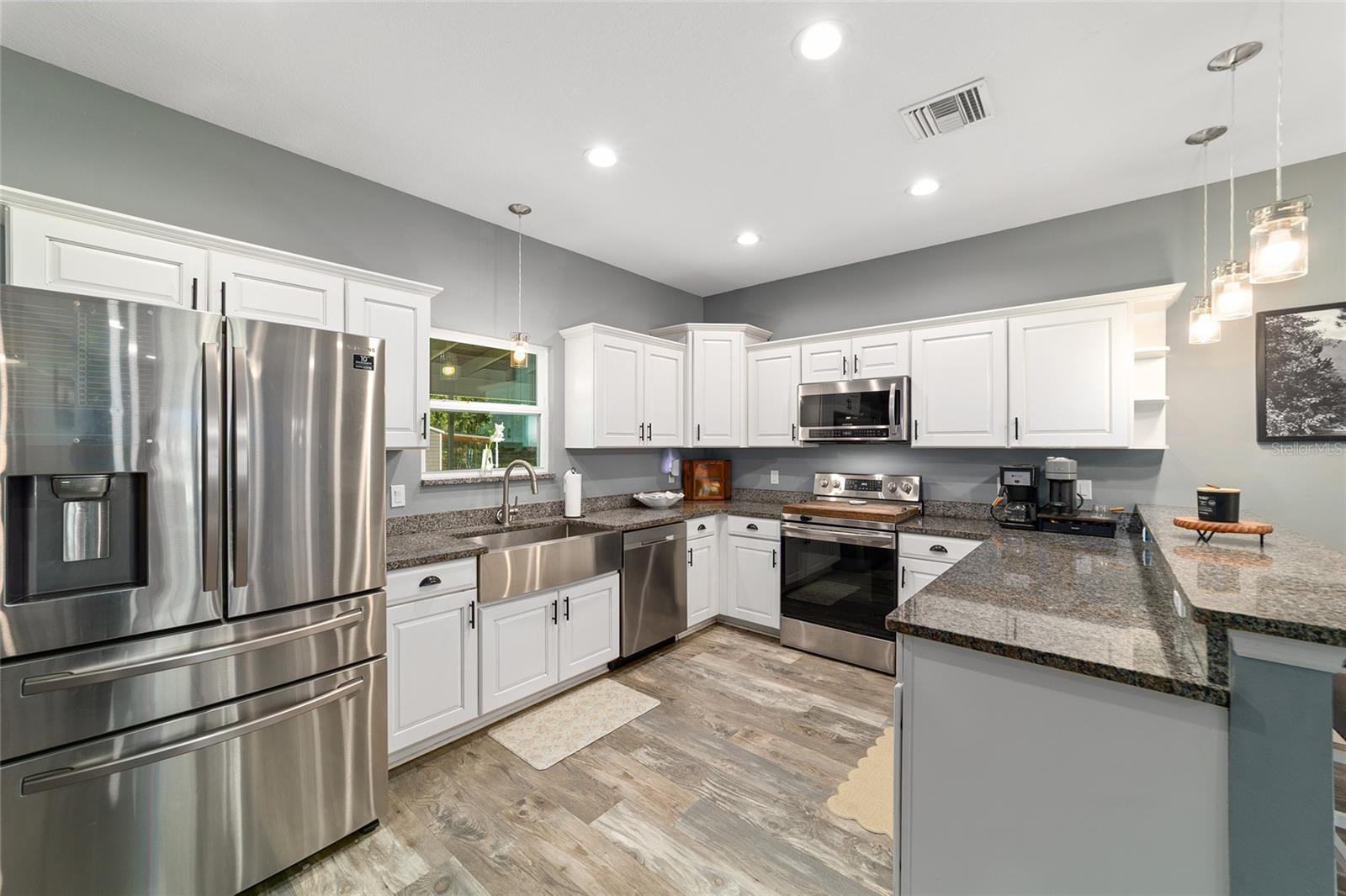 MEADOWBROOK RANCHES - Residential