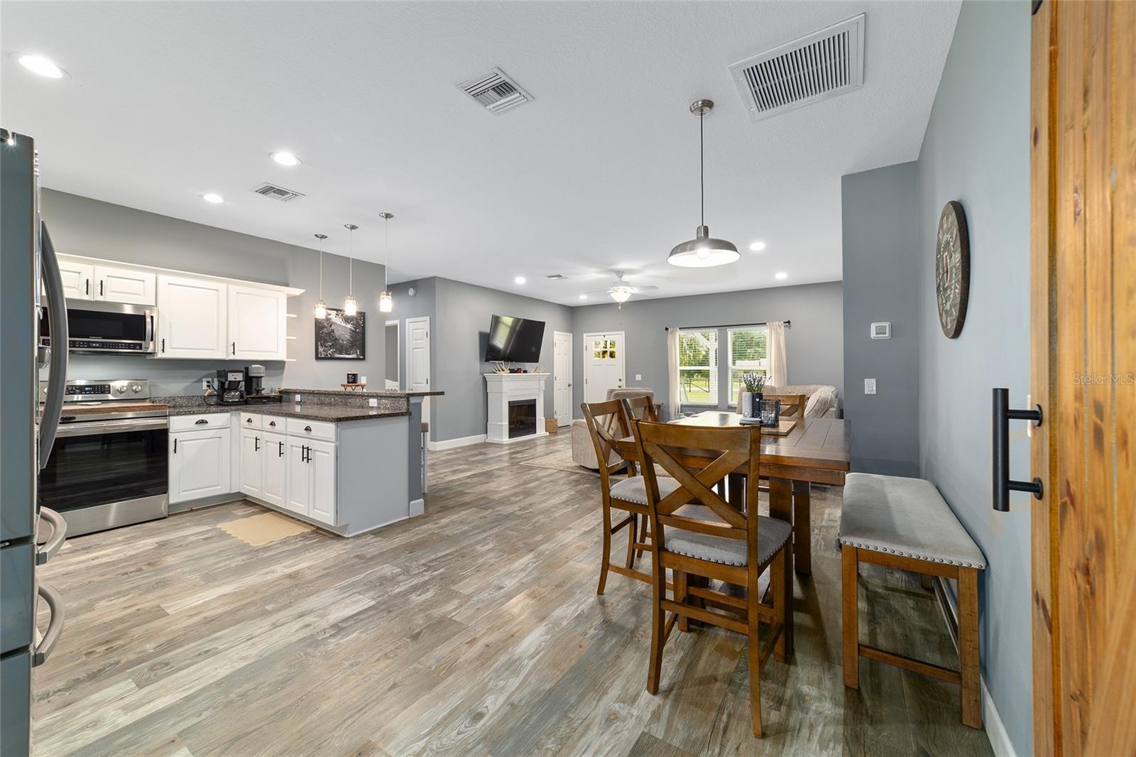 MEADOWBROOK RANCHES - Residential