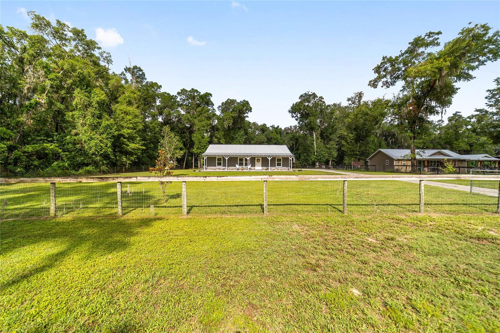 MEADOWBROOK RANCHES - Residential