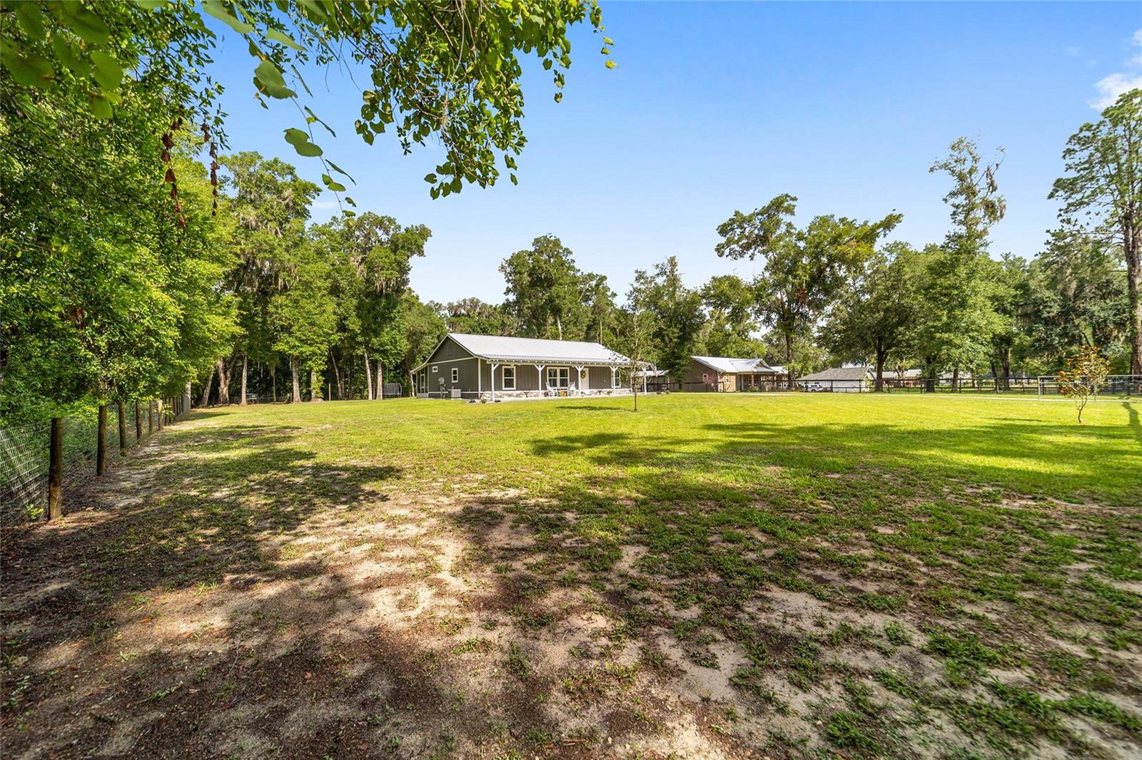 MEADOWBROOK RANCHES - Residential