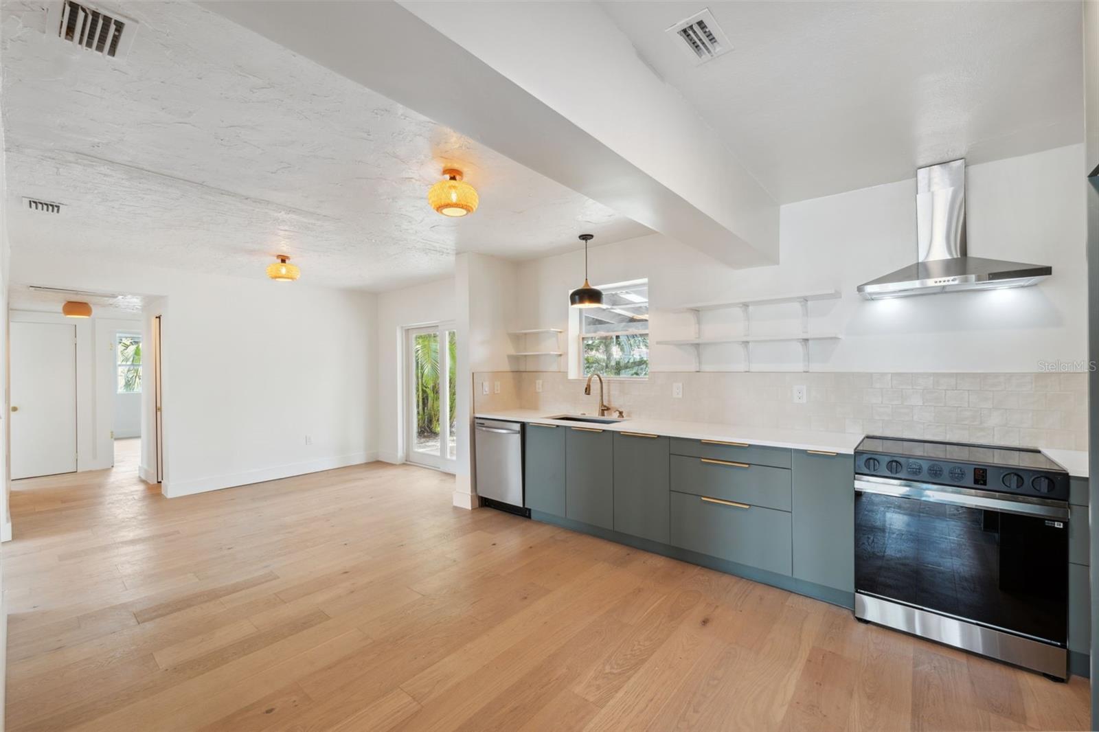 BELLEAIR BEACH - Residential