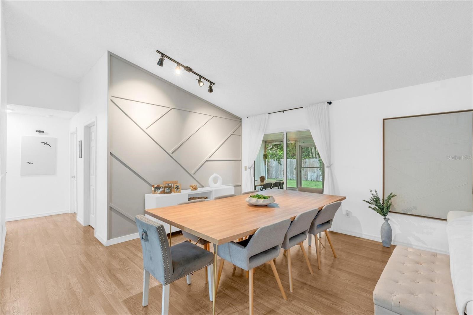 WATERSIDE - Residential