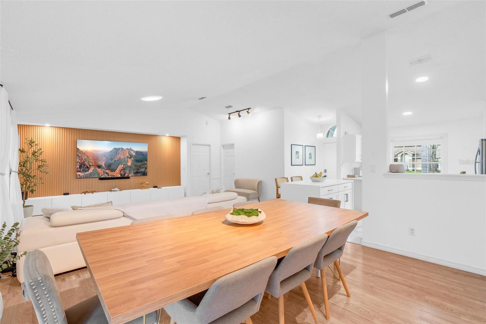 WATERSIDE - Residential