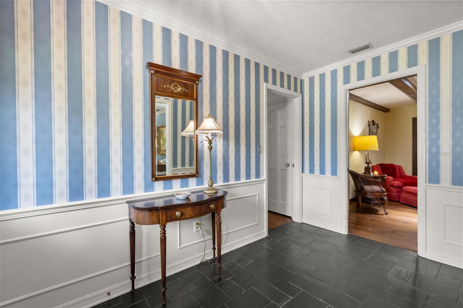 LA FLORESTA UNIT 2 - Residential