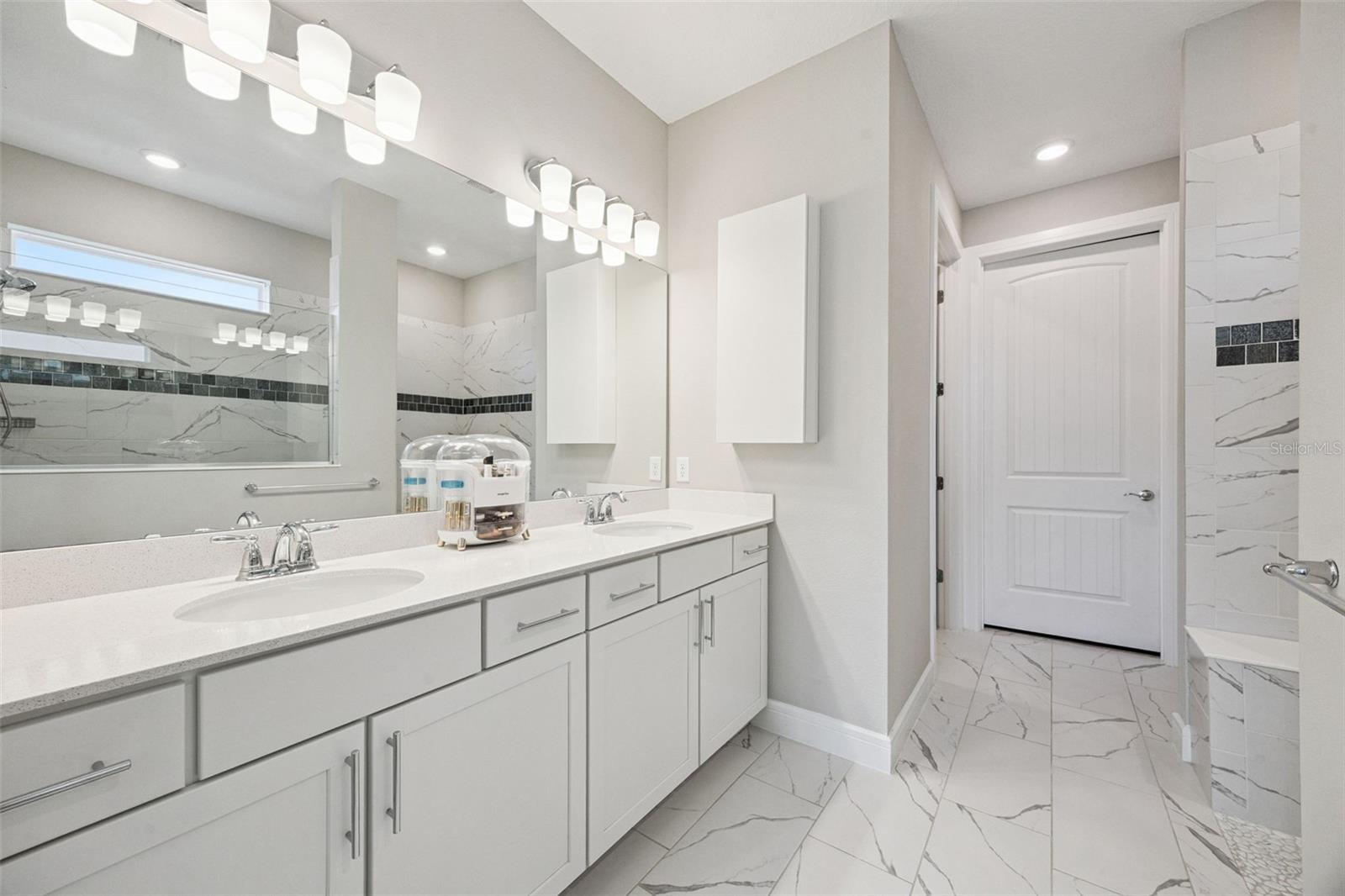 DEL WEBB OASIS - Residential