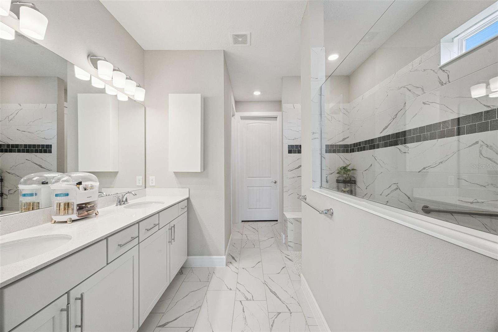 DEL WEBB OASIS - Residential