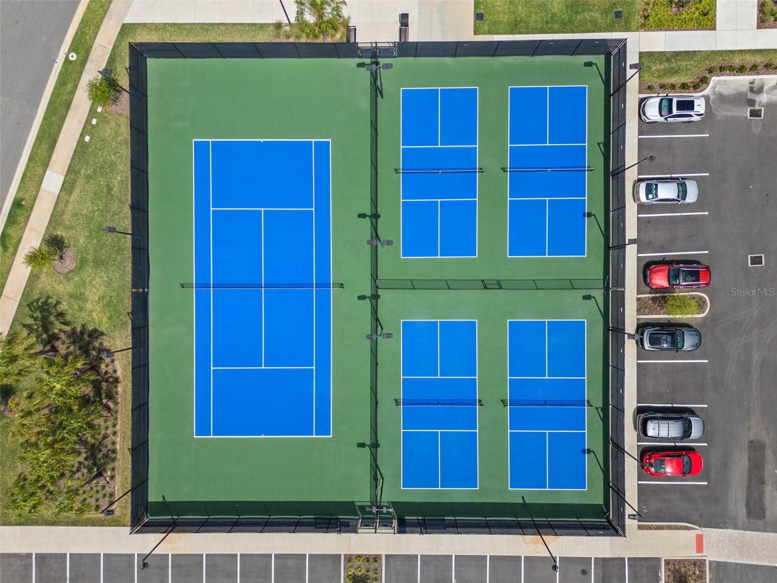 DEL WEBB OASIS - Residential