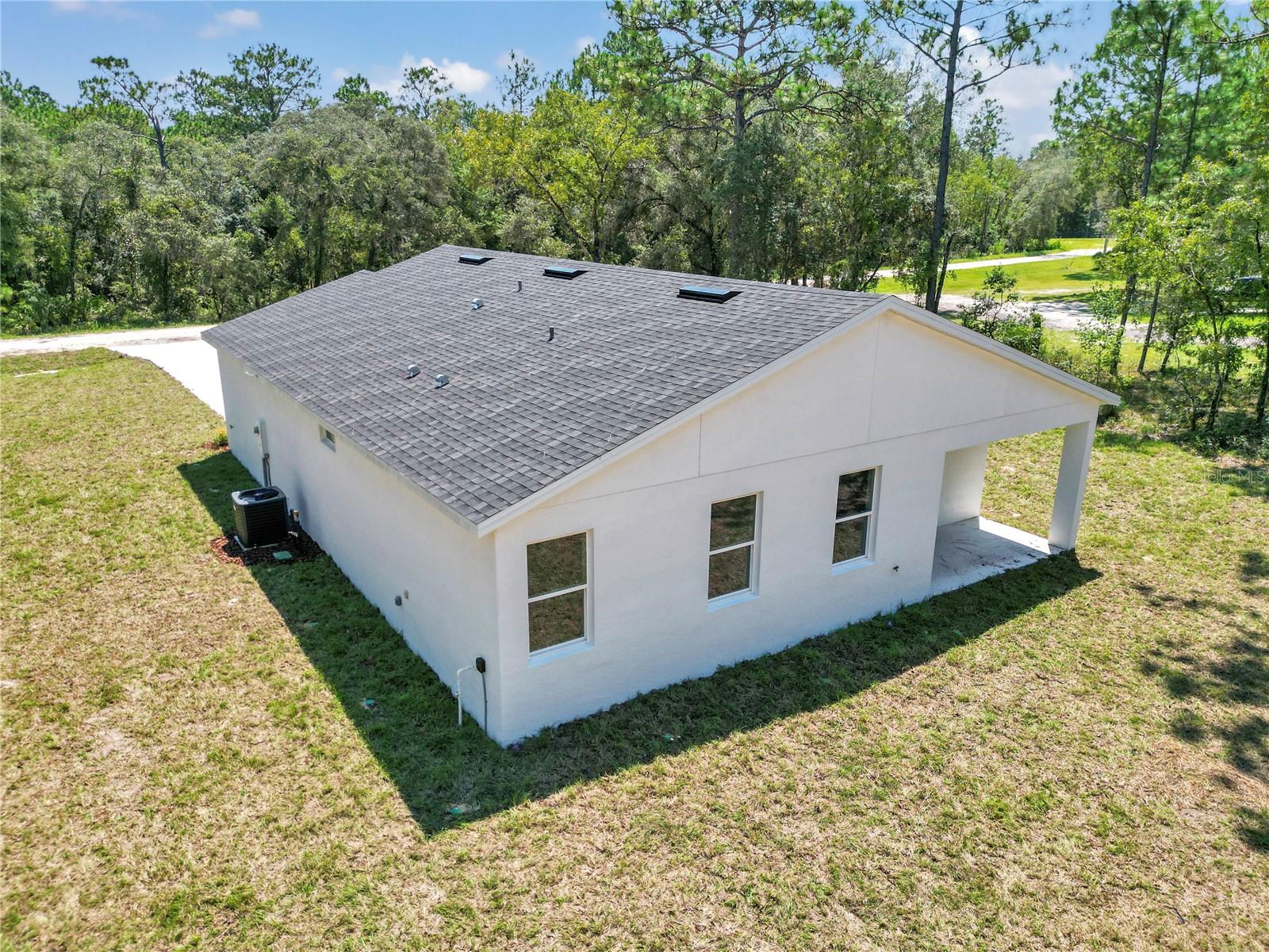 ROLLING HILLS - Residential