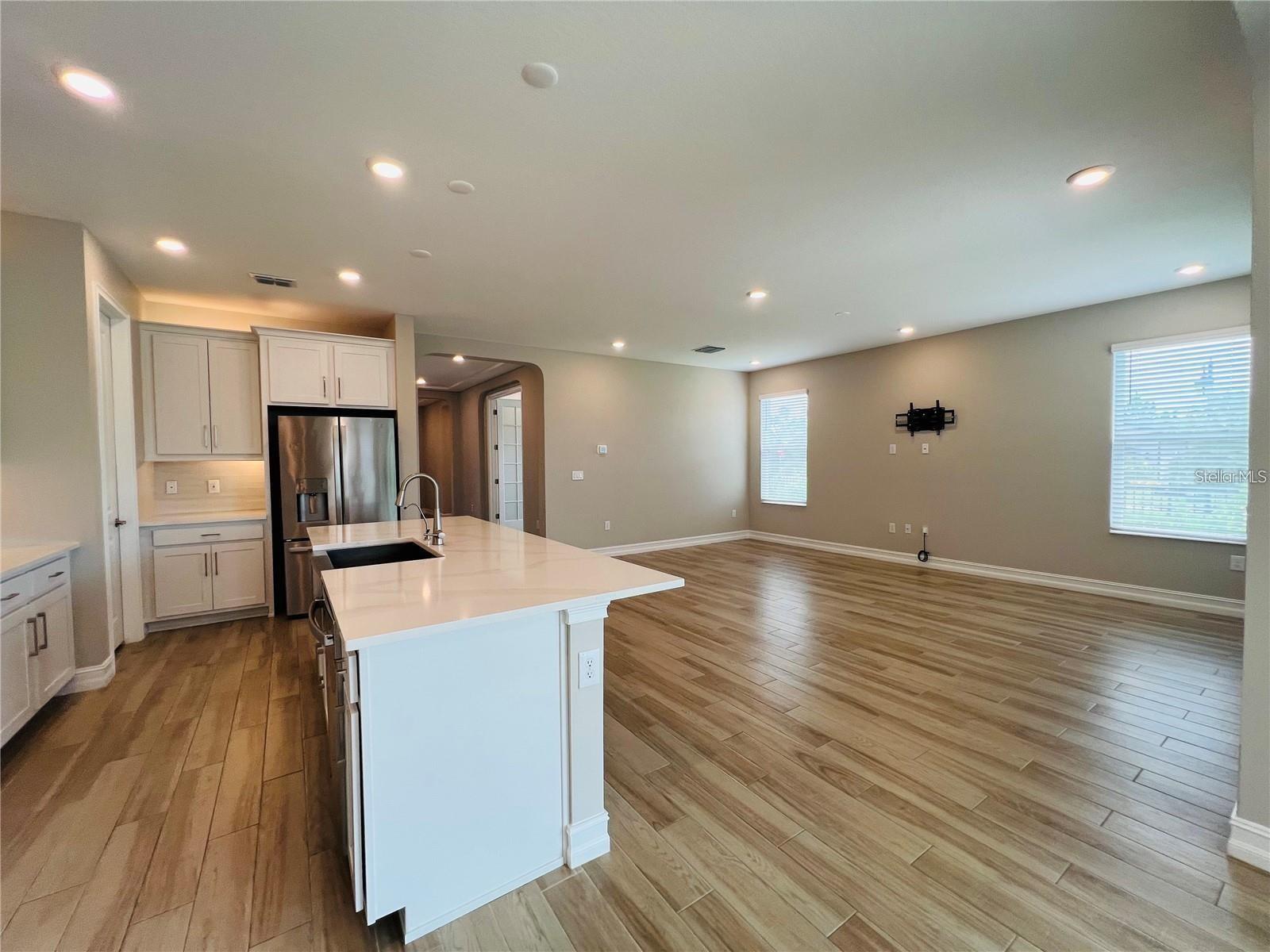 ESTANCIA CORTONA - Residential Lease