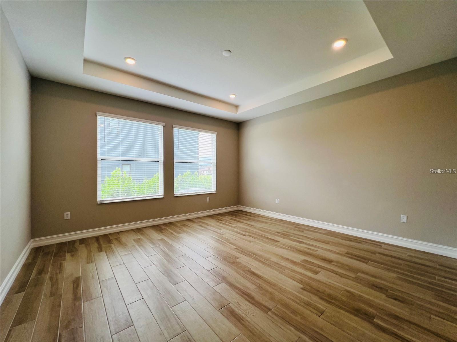 ESTANCIA CORTONA - Residential Lease