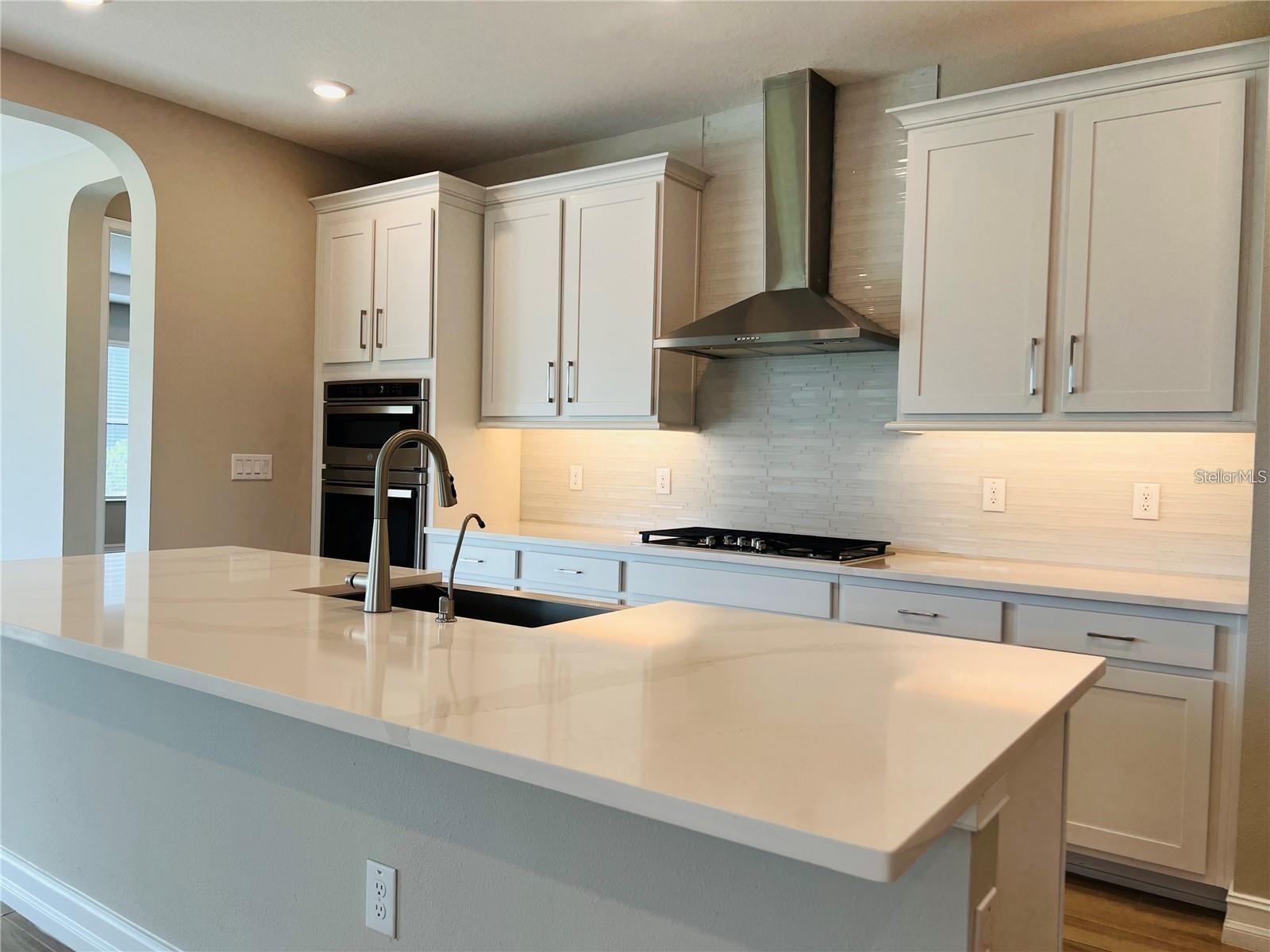 ESTANCIA CORTONA - Residential Lease