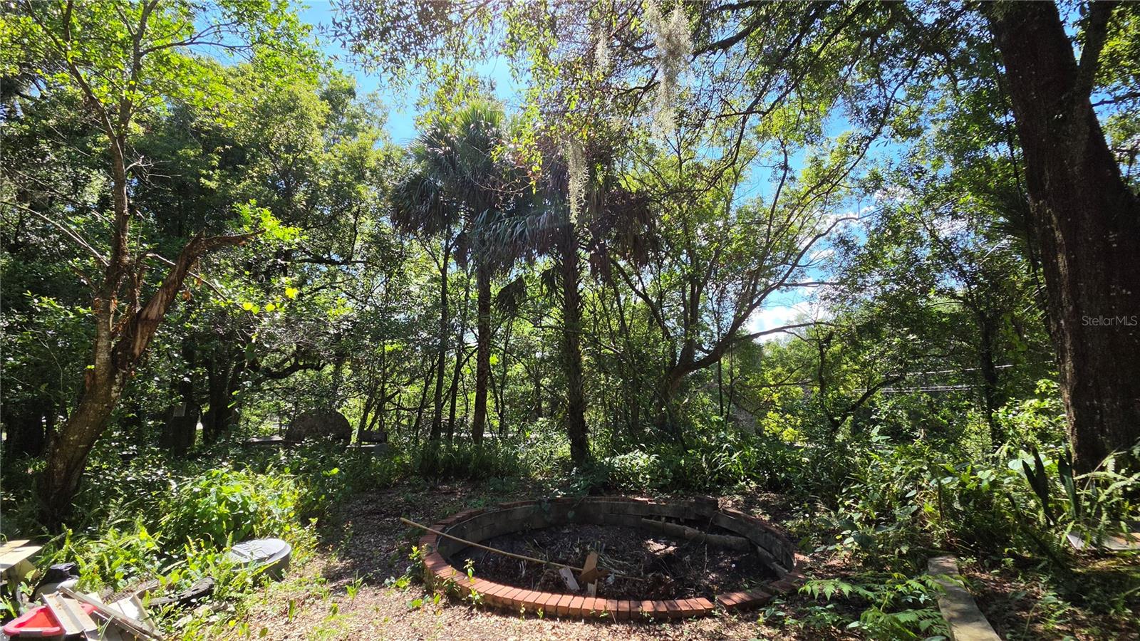 ROGERS DELAND - Commercial Sale