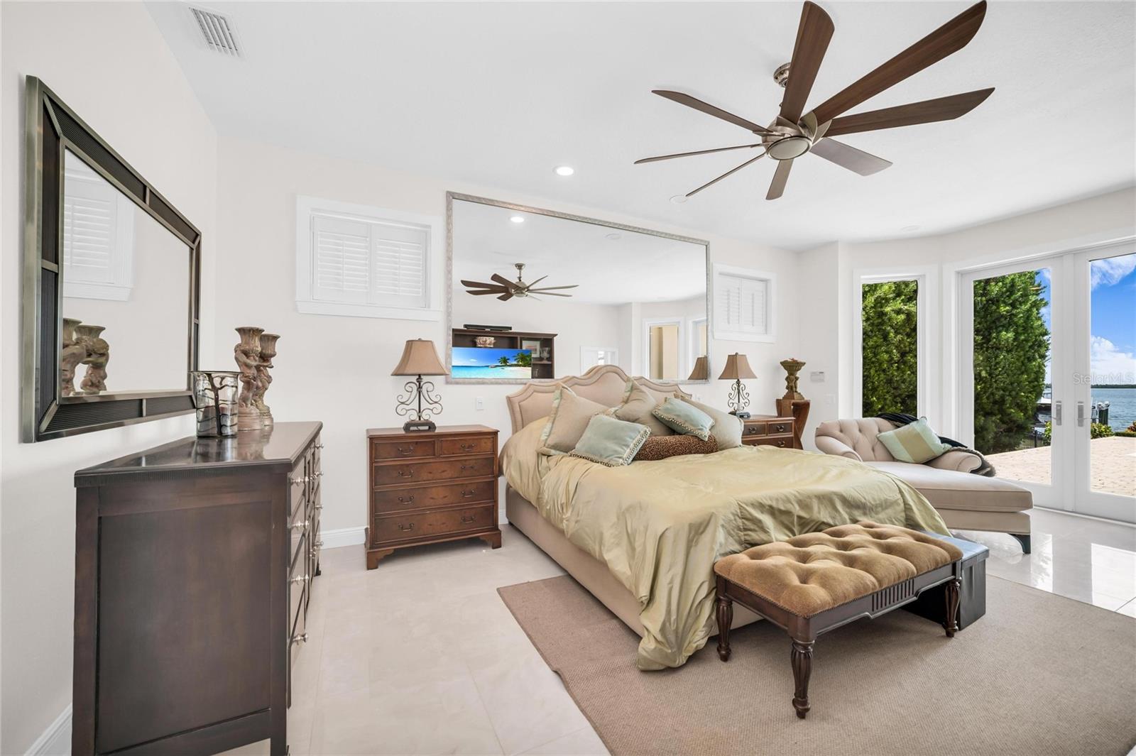 SHAW'S POINT - Residential