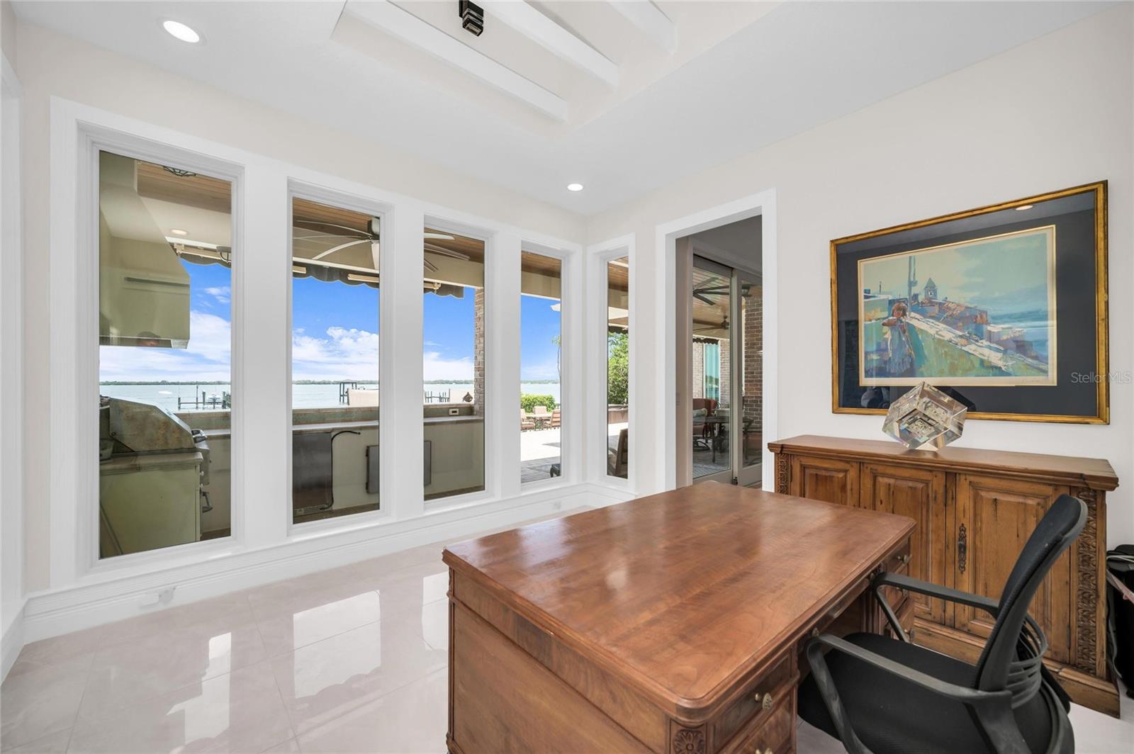 SHAW'S POINT - Residential