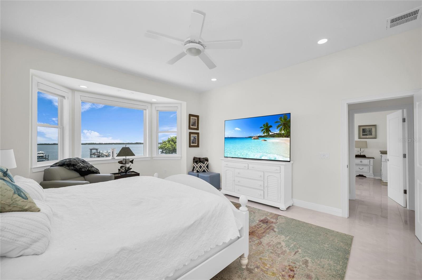 SHAW'S POINT - Residential