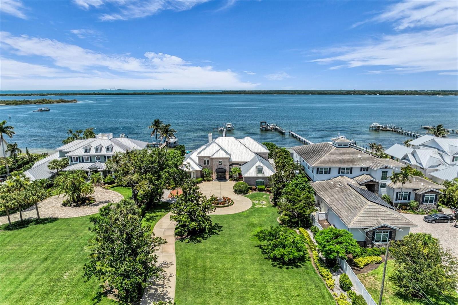 SHAW'S POINT - Residential