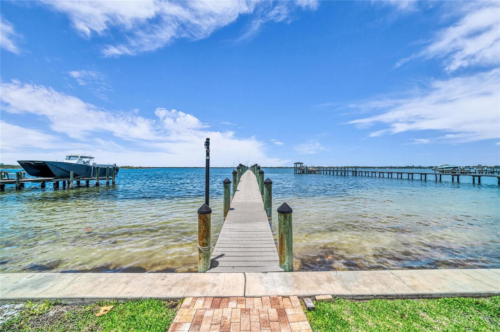 SHAW'S POINT - Residential