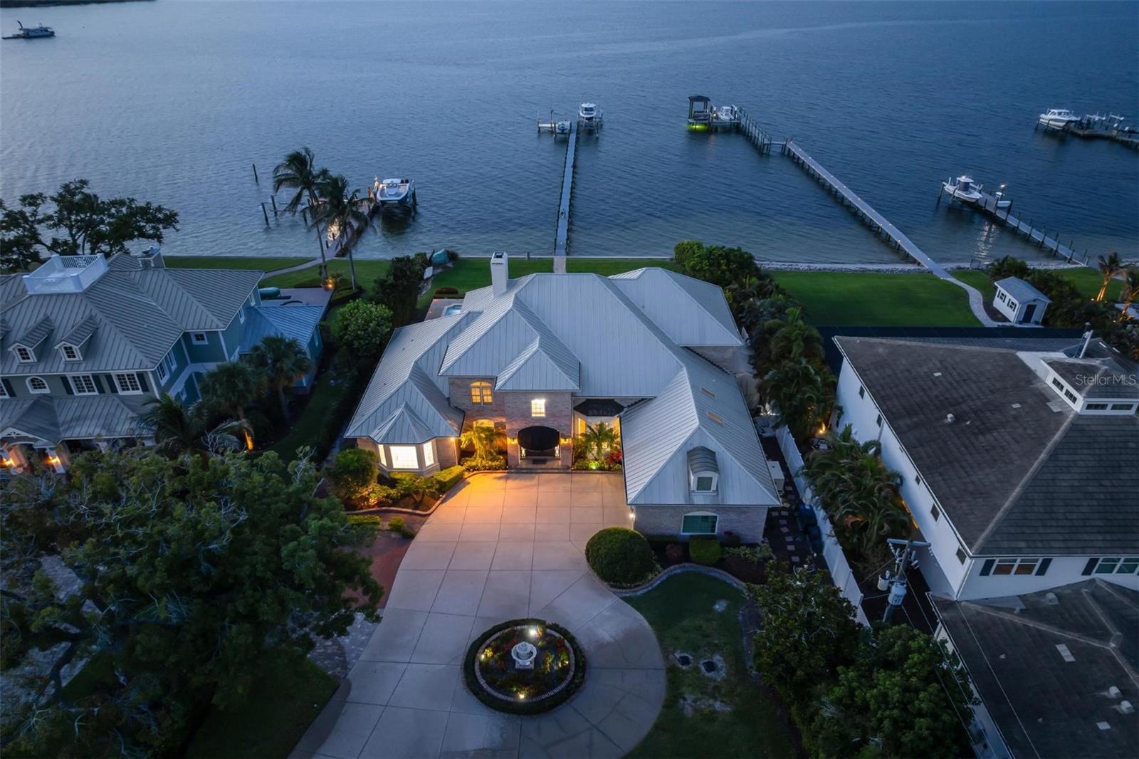 SHAW'S POINT - Residential