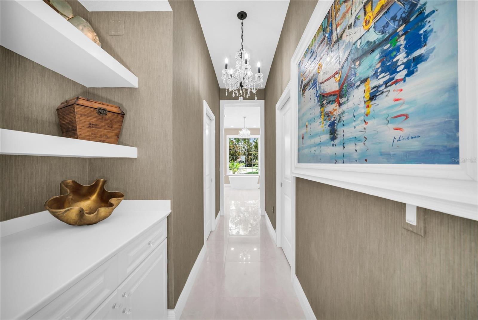 SHAW'S POINT - Residential