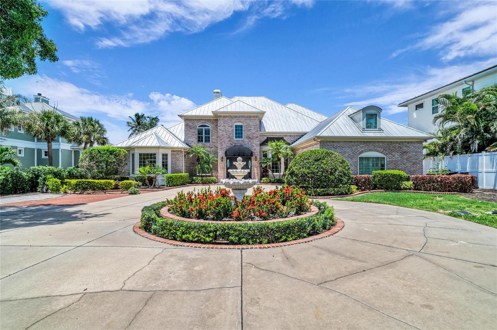 SHAW'S POINT - Residential