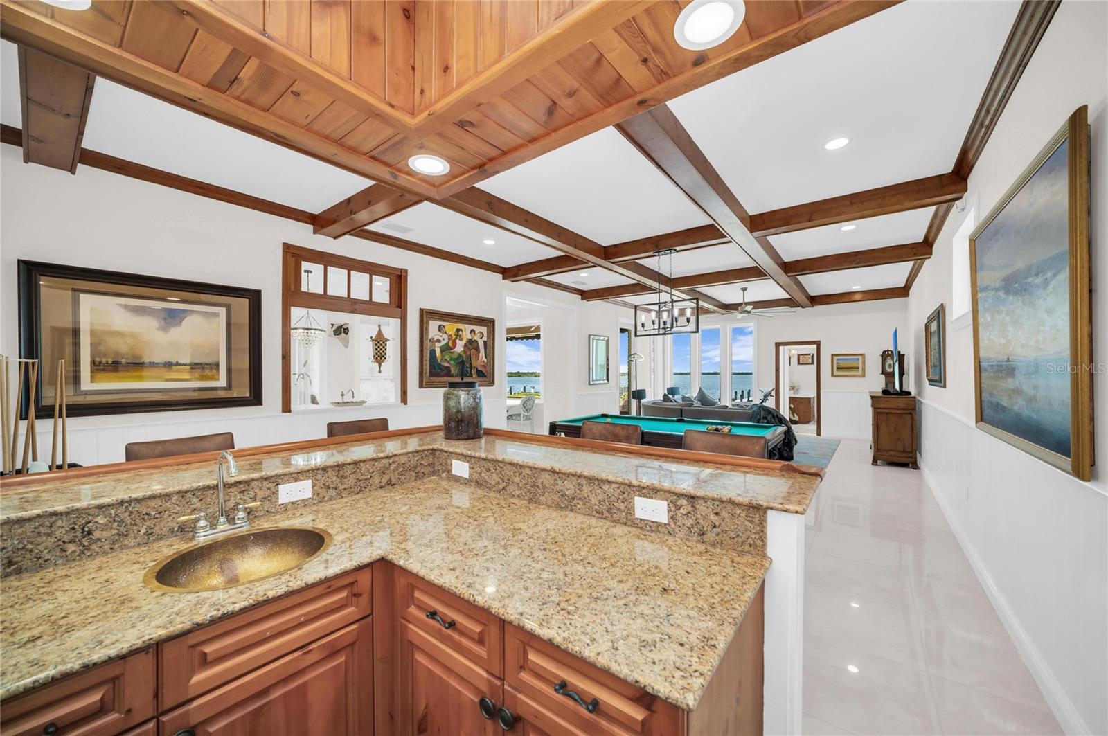 SHAW'S POINT - Residential