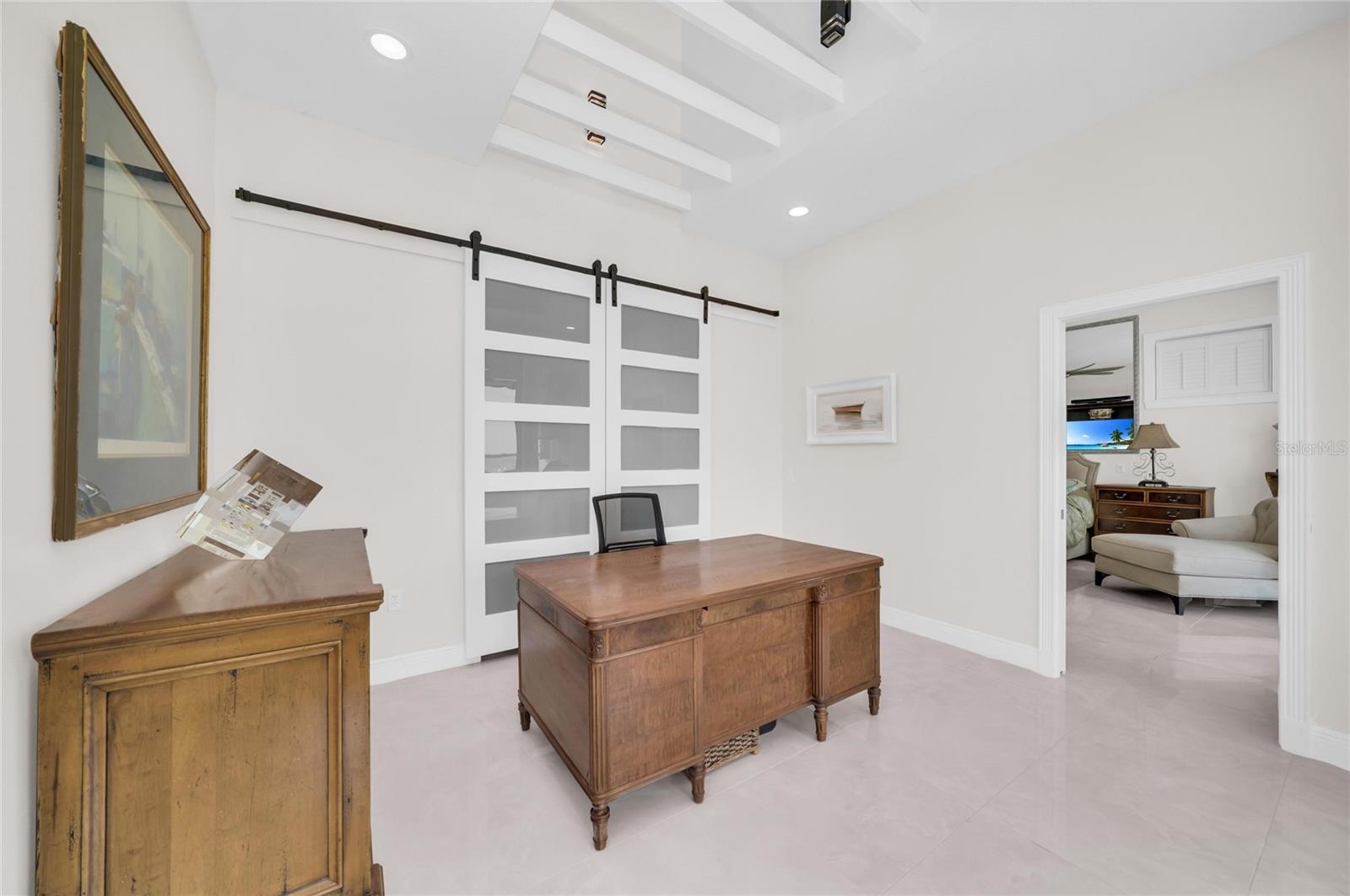 SHAW'S POINT - Residential