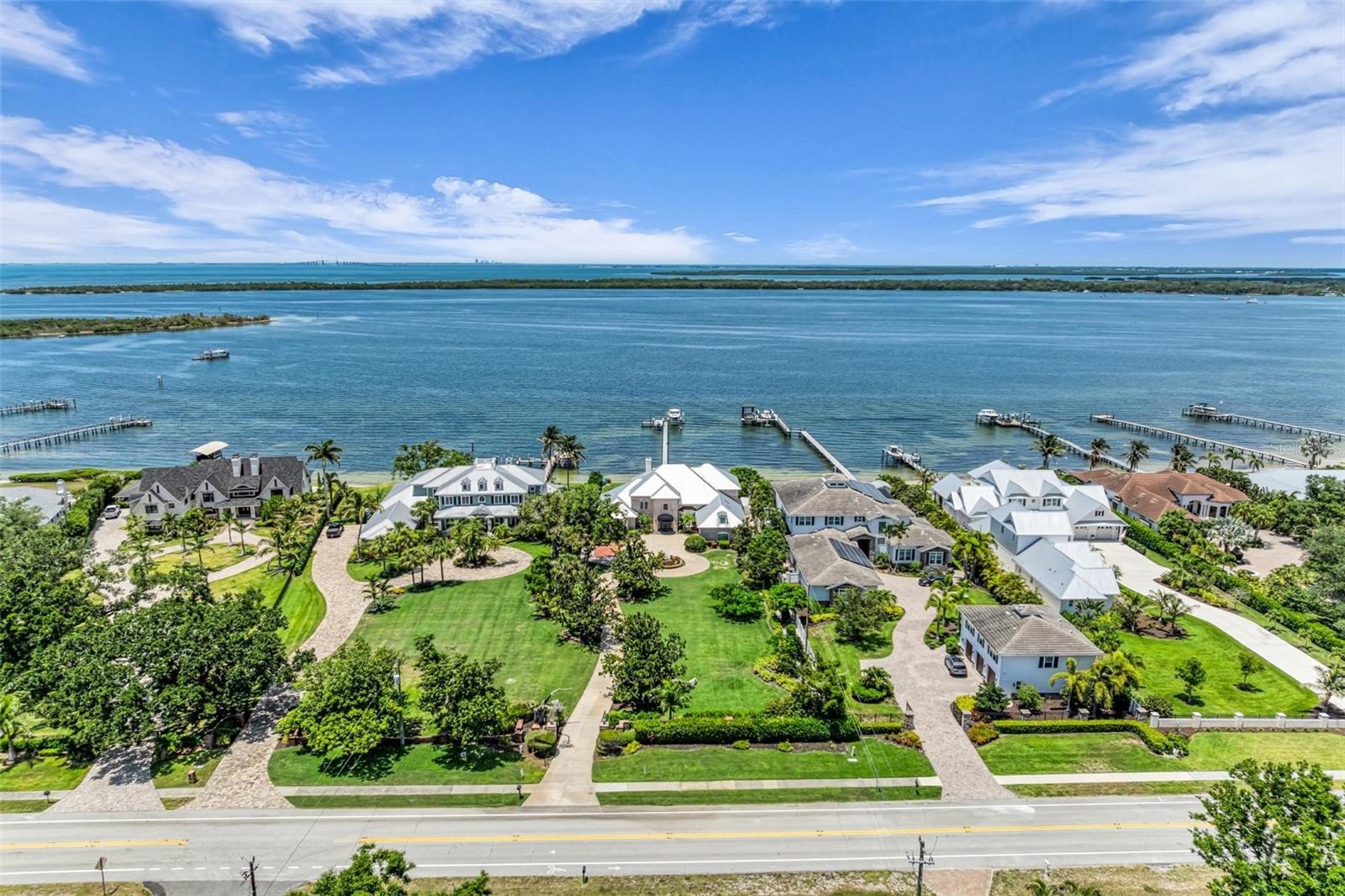 SHAW'S POINT - Residential
