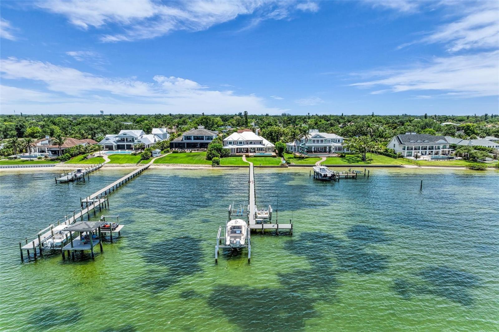 SHAW'S POINT - Residential