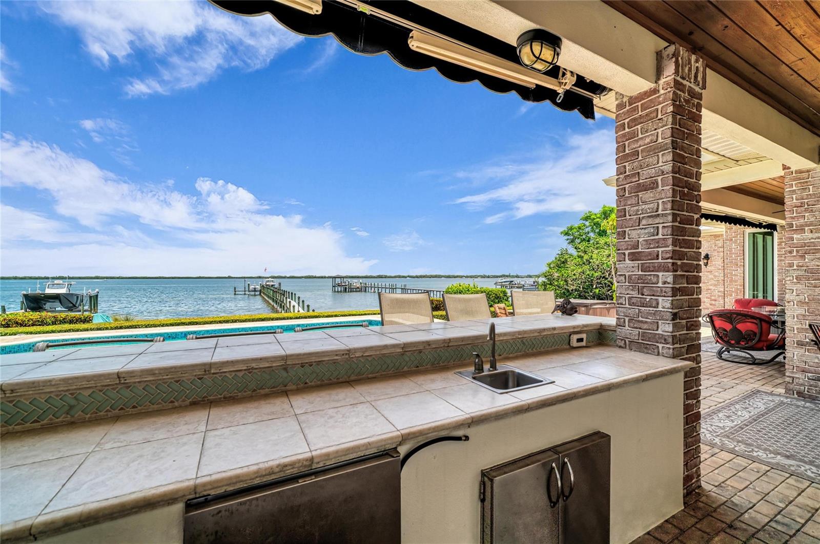 SHAW'S POINT - Residential