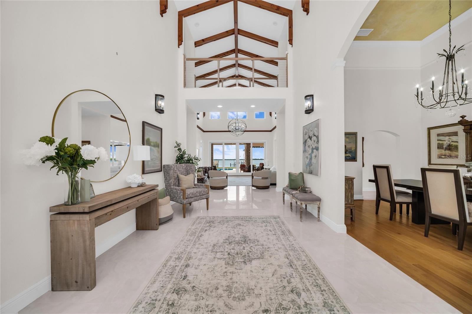 SHAW'S POINT - Residential
