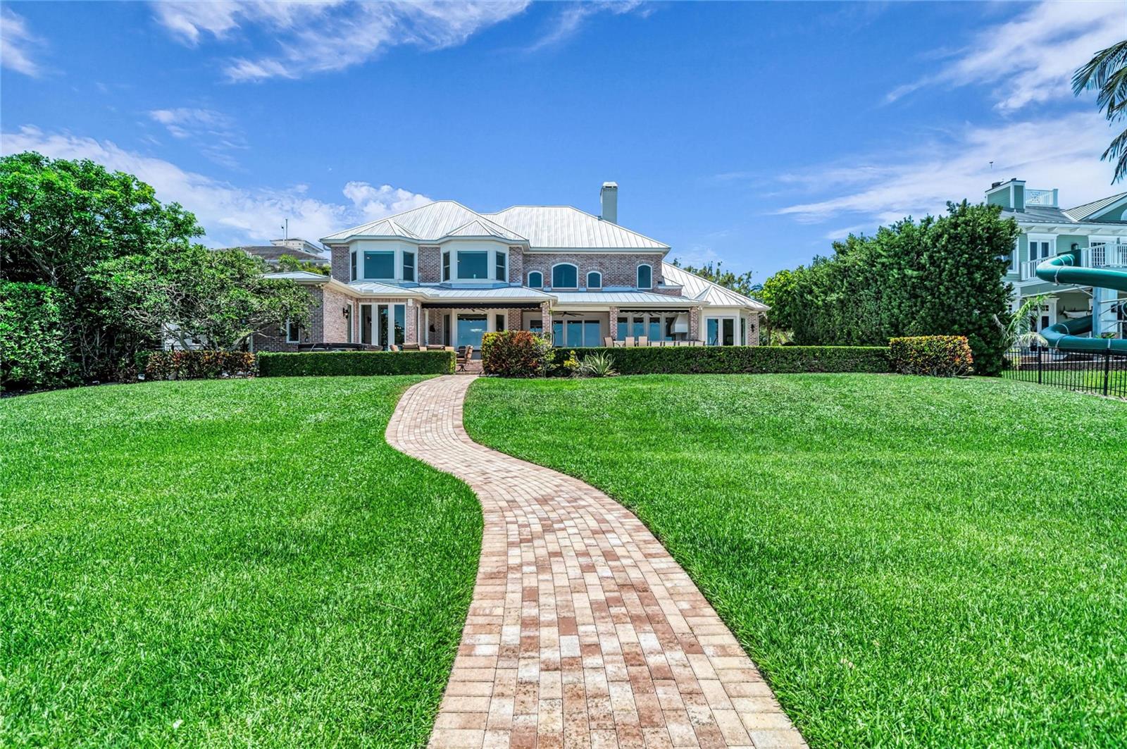 SHAW'S POINT - Residential